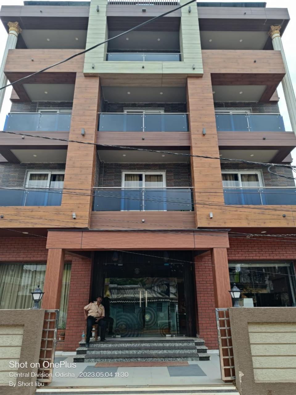 Hotel Kuber Palace ! Puri Near-Sea-Beach-And-Temple Fully-Air-Conditioned-Hotel With-Lift-And-Parking-Facility 외부 사진