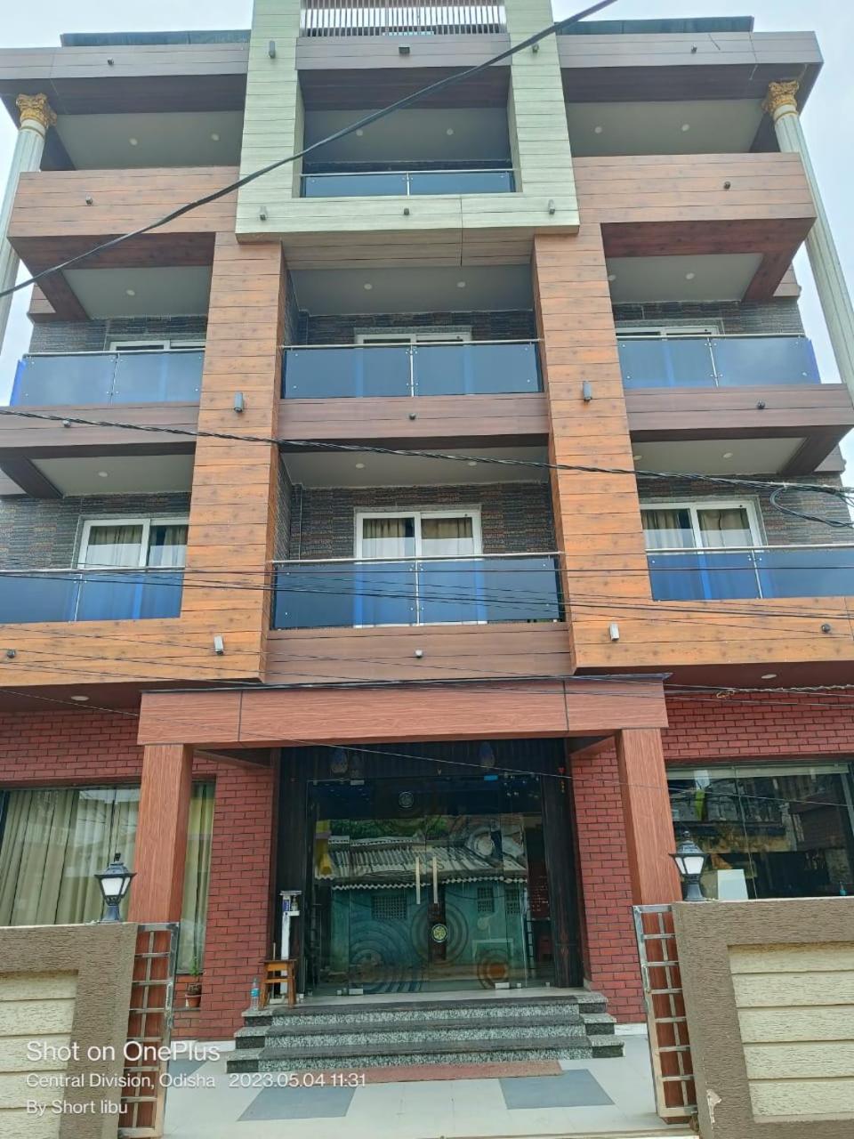 Hotel Kuber Palace ! Puri Near-Sea-Beach-And-Temple Fully-Air-Conditioned-Hotel With-Lift-And-Parking-Facility 외부 사진