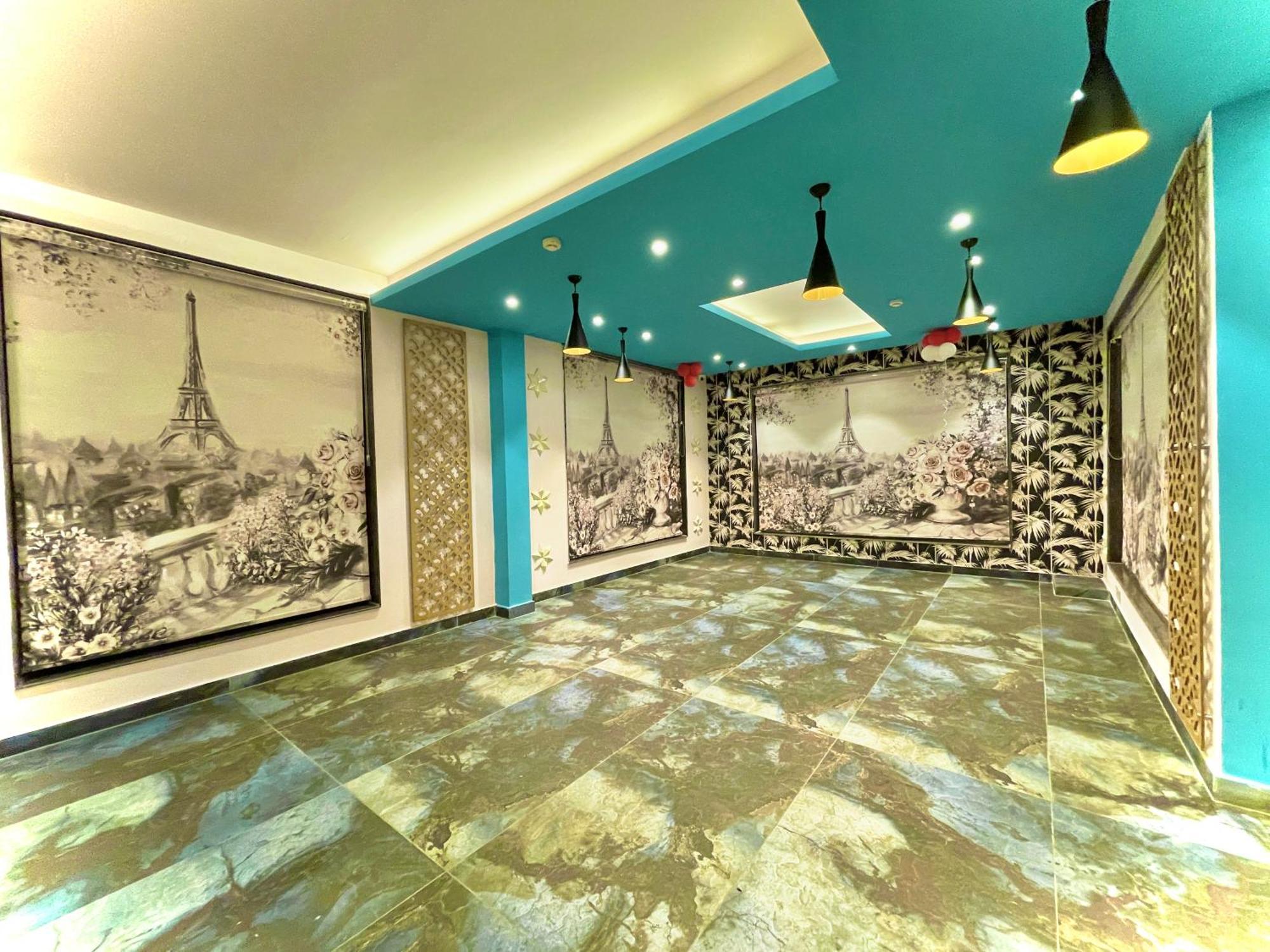 Hotel Kuber Palace ! Puri Near-Sea-Beach-And-Temple Fully-Air-Conditioned-Hotel With-Lift-And-Parking-Facility 외부 사진