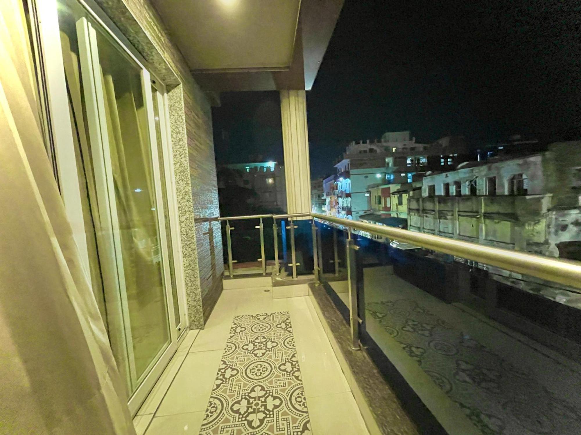 Hotel Kuber Palace ! Puri Near-Sea-Beach-And-Temple Fully-Air-Conditioned-Hotel With-Lift-And-Parking-Facility 외부 사진