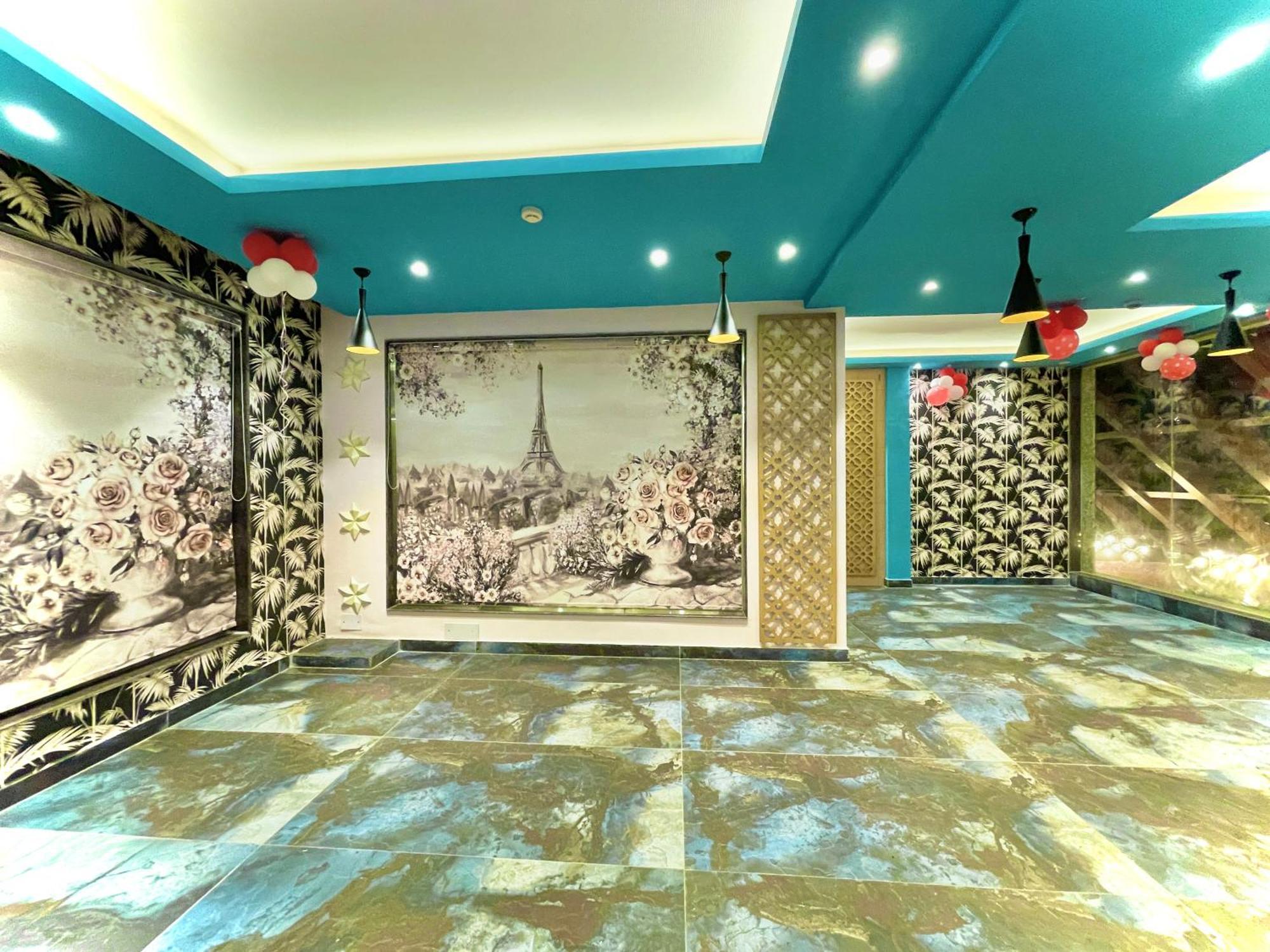 Hotel Kuber Palace ! Puri Near-Sea-Beach-And-Temple Fully-Air-Conditioned-Hotel With-Lift-And-Parking-Facility 외부 사진